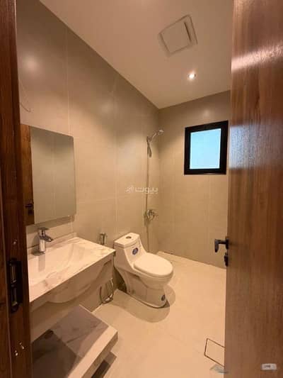 5 Bedroom Apartment for Sale in Industrial, Madina - Apartment For Sale in Industrial, Madina