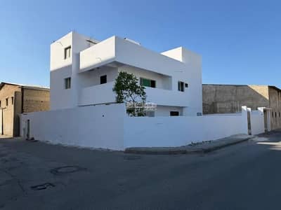 4 Bedroom Residential Building for Sale in South Jeddah, Jeddah - Building For Sale in Al Qurayyat, Jeddah