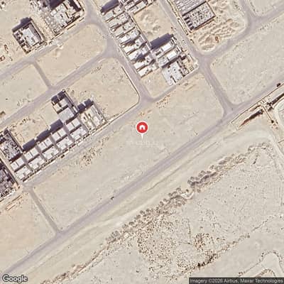 Commercial Land for Sale in Al Shulah, Dammam - Licensed commercial land, eight and a half floors