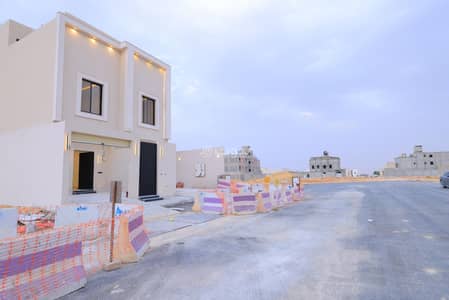 شقة 3 غرف نوم للبيع في غرب الرياض، الرياض - دور اول مفصول للبيع