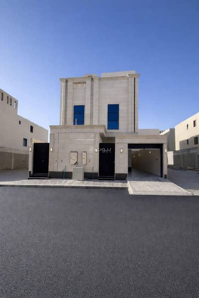 3 Bedroom Floor for Sale in East Riyadh, Riyadh - Residential building for sale in Al-Janadriyah 3 Bedroom Floor for Sale in East Riyadh, Riyadh - Residential building for sale in Al-Janadriyah