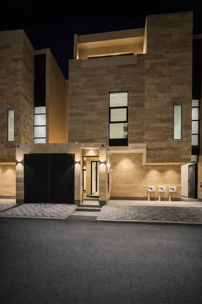 3 Bedroom Floor for Sale in East Riyadh, Riyadh - Floor in East Riyadh，Al Maizilah 3 bedrooms 1200000 SAR - 87903761