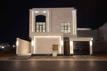 دور 5 غرف نوم للبيع في شرق الرياض، الرياض - دور ارضي مساحه كبيره فاخر