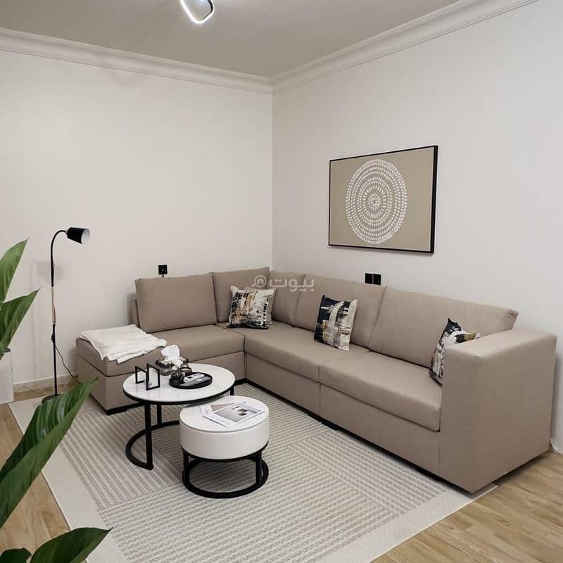 One-room apartment with self-entry hall One-room apartment with self-entry hall