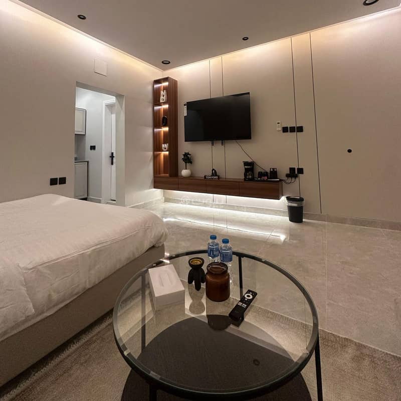 Quiet studio with Master bed and self -entry Quiet studio with Master bed and self -entry