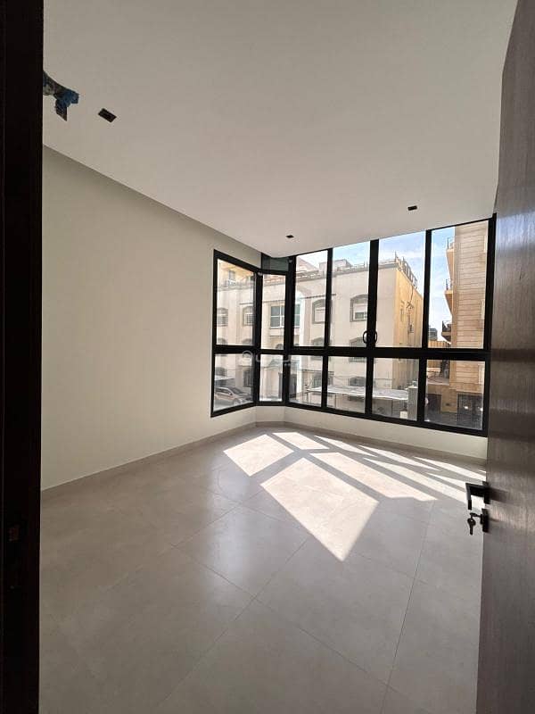 Five-bedroom apartment for sale in Al Zahra, Jeddah Five-bedroom apartment for sale in Al Zahra, Jeddah