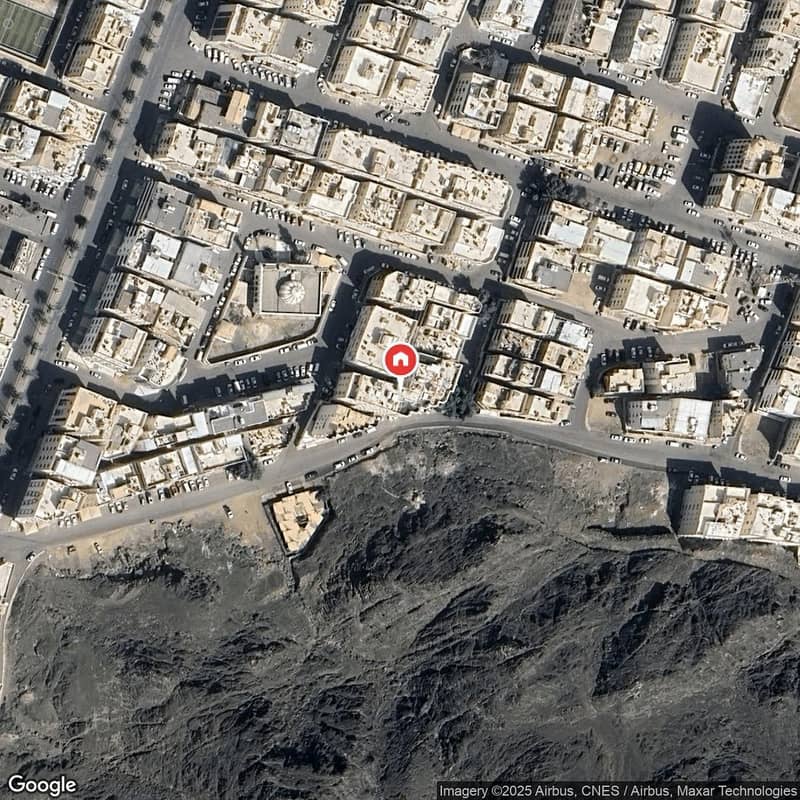 Studio apartment for rent in Al-Fath, near the Haram. Studio apartment for rent in Al-Fath, near the Haram.