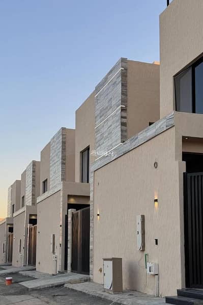 5 Bedroom Villa for Sale in East Riyadh, Riyadh - Villa For Sale in Al Janadriyah, East Riyadh