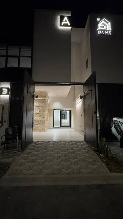 5 Bedroom Floor for Sale in West Riyadh, Riyadh - Upper townhouse for sale in Al-Dirayhima neighborhood