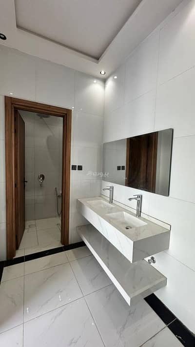 4 Bedroom Floor for Sale in East Riyadh, Riyadh - House for sale