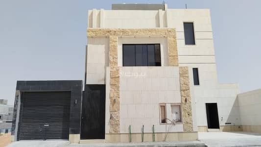 3 Bedroom Floor for Sale in East Riyadh, Riyadh - Role for sale