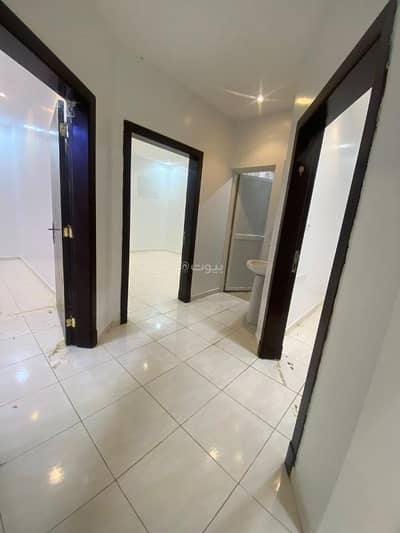 3 Bedroom Floor for Sale in West Riyadh, Riyadh - Role with an apartment for sale 3 Bedroom Floor for Sale in West Riyadh, Riyadh - Role with an apartment for sale