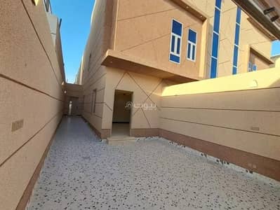 دور 5 غرف نوم للبيع في جنوب الرياض، الرياض - دور للبيع في شارع النفوذ, حي عكاظ, مدينة الرياض, منطقة الرياض