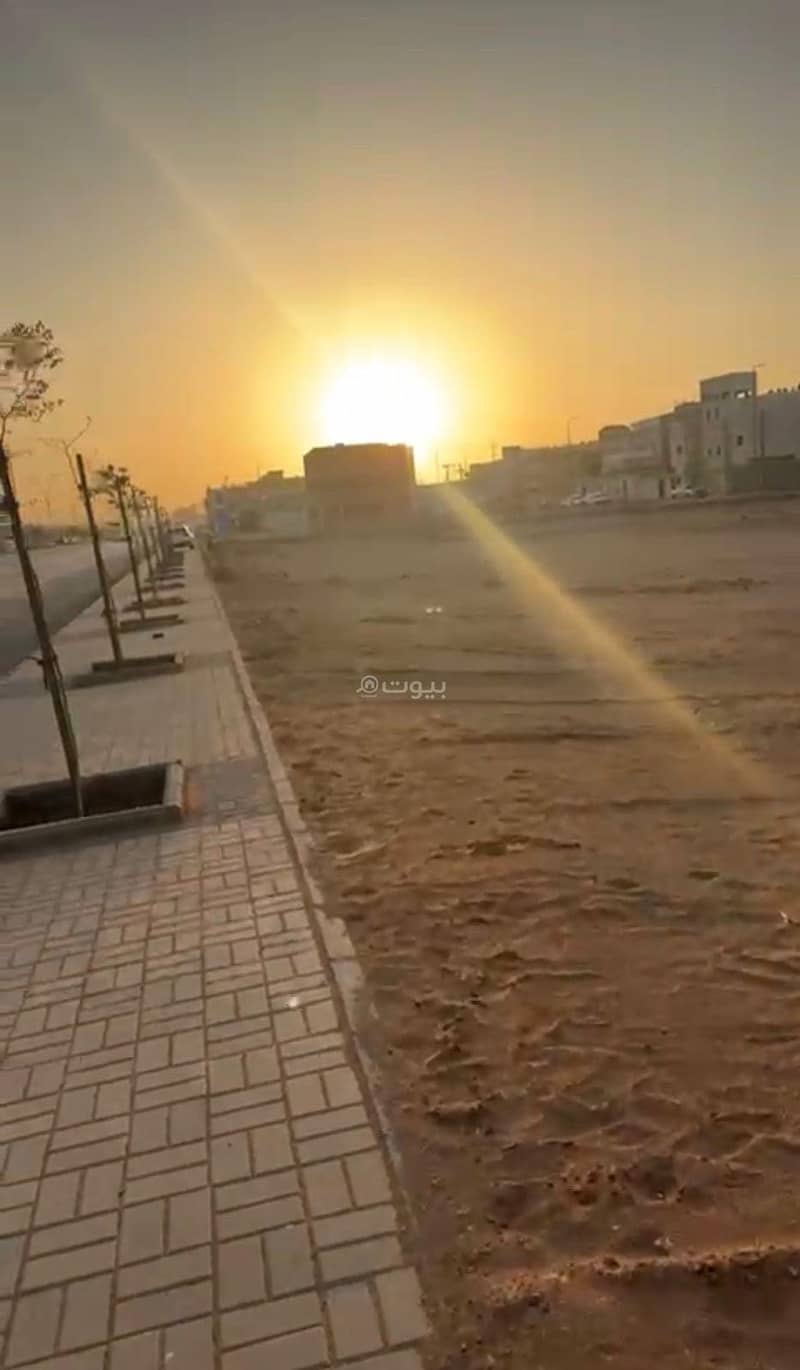 Commercial lands for sale in Wasila neighborhood, Al-Muzahmiyah* on King Abdulaziz Road Commercial lands for sale in Wasila neighborhood, Al-Muzahmiyah* on King Abdulaziz Road
