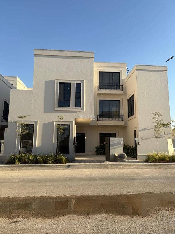 A villa consisting of 6 bedrooms for sale in Al-Muharraq? In Riyadh, Al-Masnah? The input text: 'فيلا مكونة من 6 غرف نوم للبيع في المهديه، الرياض' translates to: 'A villa with 6 bedrooms for sale in Al-Muhda, Riyadh. ' A villa consisting of 6 bedrooms for sale in Al-Muharraq? In Riyadh, Al-Masnah? The input text: 'فيلا مكونة من 6 غرف نوم للبيع في المهديه، الرياض' translates to: 'A villa with 6 bedrooms for sale in Al-Muhda, Riyadh. '