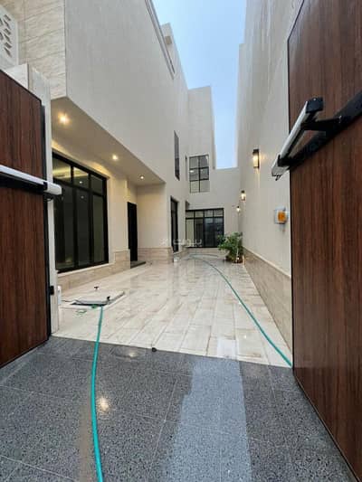 7 Bedroom Villa for Sale in West Riyadh, Riyadh - Villa consisting of 7 bedrooms for sale in Al-Mahdiah, Riyadh