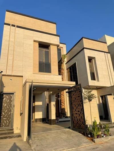 5 Bedroom Villa for Sale in West Riyadh, Riyadh - Residential villa for sale in Al Mahdiya neighborhood, Riyadh. Land area: 300 square meters.