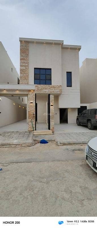 An upper floor with an area of 400 square meters in the Sama Okaz neighborhood. An upper floor with an area of 400 square meters in the Sama Okaz neighborhood.