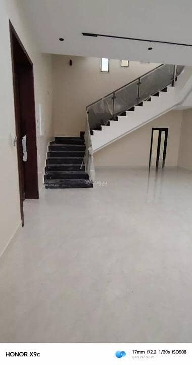 5 Bedroom Villa for Sale in North Jeddah, Jeddah - Villa For Sale in Al Frosyah, South Jeddah