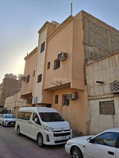 عمارة سكنية  للبيع في وسط الرياض، الرياض - عماره سكنيه في حي منفوحه ، الرياض