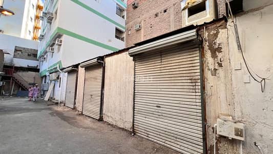 Warehouse for Rent in Al Jumuah, Madina - A warehouse for rent on Saraka bin Amr bin Atiya Street, Al-Jummah neighborhood, Medina city, Medina Province