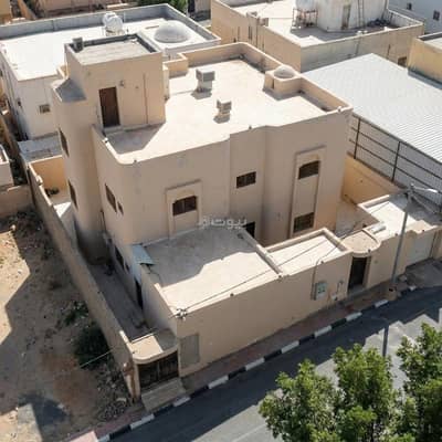 Residential Land for Sale in Ad Dirah, Al Bukayriyah - Residential villa for sale in Al-Bukayriyah