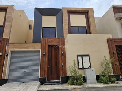4 Bedroom Floor for Sale in East Riyadh, Riyadh - Penthouse for sale in Hay Al-Rimal, Tanal Plan, modern finishing, prime location near the airport.