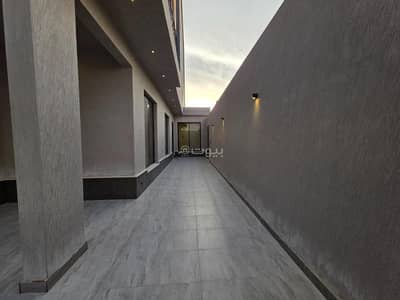 5 Bedroom Villa for Sale in East Riyadh, Riyadh - Villa for sale, corner with stairs, living room, and an apartment 5 Bedroom Villa for Sale in East Riyadh, Riyadh - Villa for sale, corner with stairs, living room, and an apartment