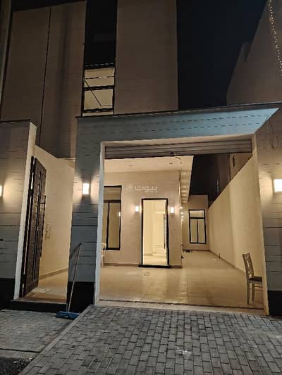 4 Bedroom Floor for Sale in East Riyadh, Riyadh - Luxurious ground-floor unit for sale for those who seek distinction.