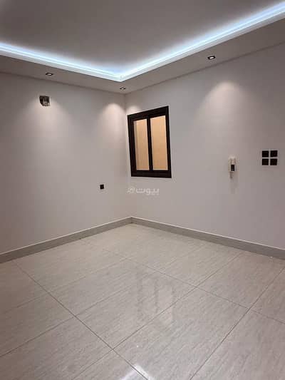 4 Bedroom Floor for Sale in East Riyadh, Riyadh - A distinguished first-floor apartment for sale in Al-Marjan, east of Riyadh