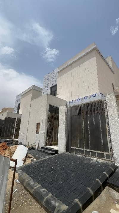 فیلا 6 غرف نوم للبيع في شرق الرياض، الرياض - فيلا درج داخلى مع شقه حى غرناطه