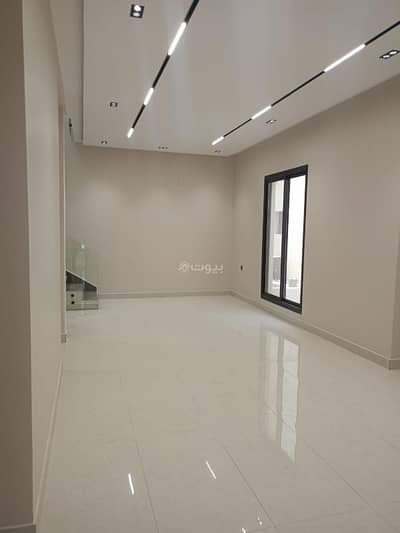 3 Bedroom Apartment for Sale in East Riyadh, Riyadh - Upper townhouse for sale in Al-Janadriyah neighborhood – Offer No. 1811