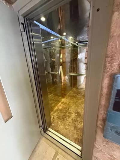 5 Bedroom Apartment for Rent in North Jeddah, Jeddah - Apartment for rent on Tawfiq Hussein Street, Al-Rabwah district, Jeddah, Makkah Region 5 Bedroom Apartment for Rent in North Jeddah, Jeddah - Apartment for rent on Tawfiq Hussein Street, Al-Rabwah district, Jeddah, Makkah Region