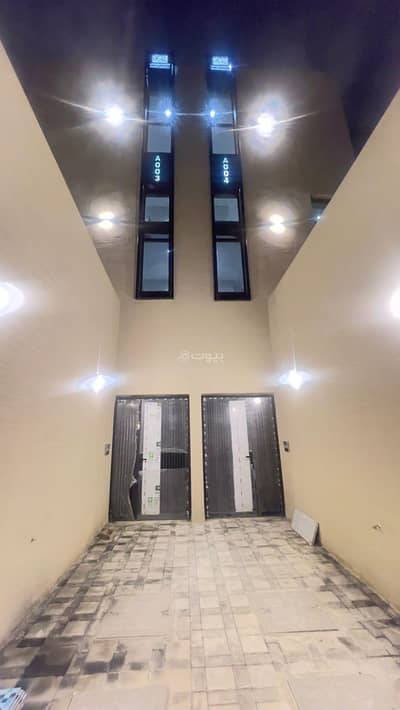 3 Bedroom Floor for Sale in East Riyadh, Riyadh - A residential apartment consisting of 3 bedrooms for sale in Cordoba