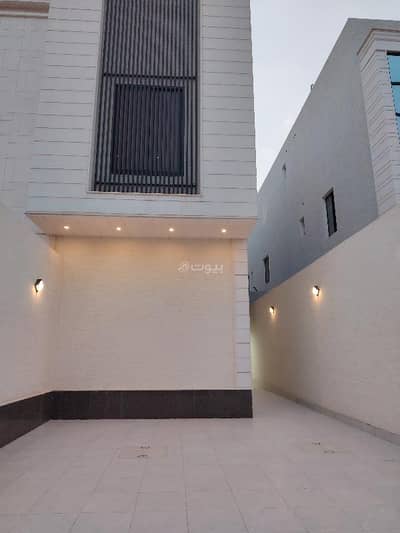 3 Bedroom Apartment for Sale in East Riyadh, Riyadh - A luxurious apartment for sale in Al-Qadisiyya district