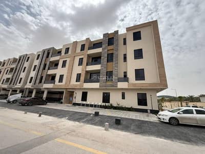 3 Bedroom Flat for Sale in East Riyadh, Riyadh - A distinctive apartment for sale in Al-Yarmouk neighborhood, in a vibrant location and close to all services.