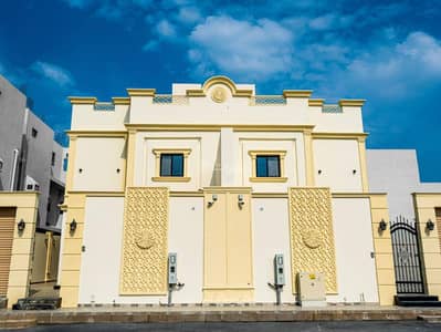 5 Bedroom Villa for Sale in Harat Al Bab Al Jadid, Makkah - Your residence now is "inside the Haram boundary". . A luxurious villa with a modern design and complete privacy!