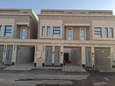 4 Bedroom Floor for Sale in West Riyadh, Riyadh - Floor for sale on Mohammed Al-Rawi Street, Al Awali District, Riyadh City, Riyadh Region. 4 Bedroom Floor for Sale in West Riyadh, Riyadh - Floor for sale on Mohammed Al-Rawi Street, Al Awali District, Riyadh City, Riyadh Region.
