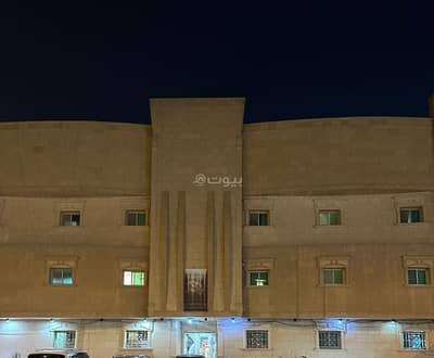 Residential Building for Sale in North Riyadh, Riyadh - Residential building for sale in Al-Malqa district