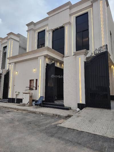8 Bedroom Villa for Sale in East Riyadh, Riyadh - Interior staircase villa and two apartments for sale in Al-Qadisiyah district 8 Bedroom Villa for Sale in East Riyadh, Riyadh - Interior staircase villa and two apartments for sale in Al-Qadisiyah district