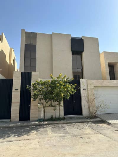 4 Bedroom Villa for Sale in North Riyadh, Riyadh - Villa in North Riyadh，Al Qirawan 4 bedrooms 6500000 SAR - 87977556