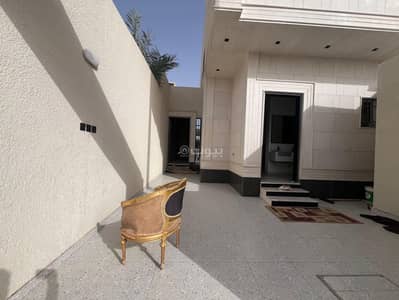 3 Bedroom Floor for Sale in South Riyadh, Riyadh - For sale, a floor with a deed