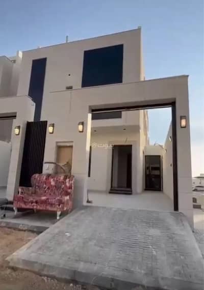 6 Bedroom Villa for Sale in South Riyadh, Riyadh - Villa For Sale in Okaz, Riyadh