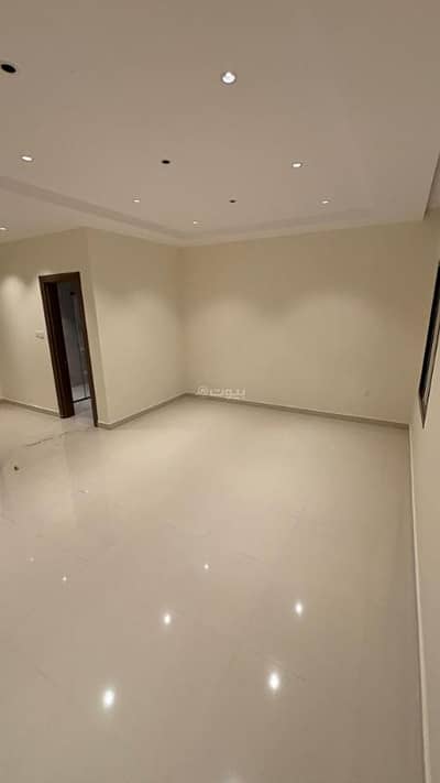 5 Bedroom Apartment for Sale in Al Difa, Madina - Five-bedroom apartment for sale in Al-Difaa, Madinat (The City)