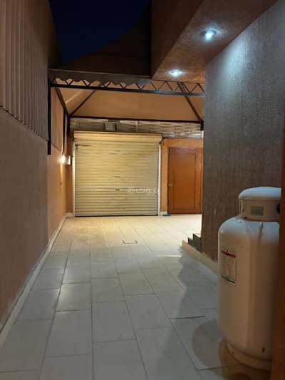 4 Bedroom Villa for Rent in North Riyadh, Riyadh - Renovated villa with an area of 250 m², King Fahd District