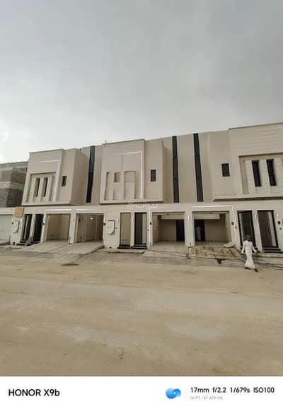 5 Bedroom Floor for Sale in West Riyadh, Riyadh - Floor For Sale On Omar Bin Ali Al-Jaadi Street, Tuwaiq District, Riyadh City 5 Bedroom Floor for Sale in West Riyadh, Riyadh - Floor For Sale On Omar Bin Ali Al-Jaadi Street, Tuwaiq District, Riyadh City