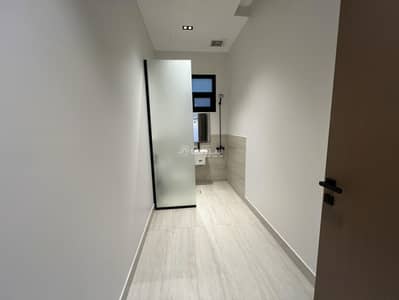 3 Bedroom Floor for Sale in East Riyadh, Riyadh - Ground floor for sale in القدس district