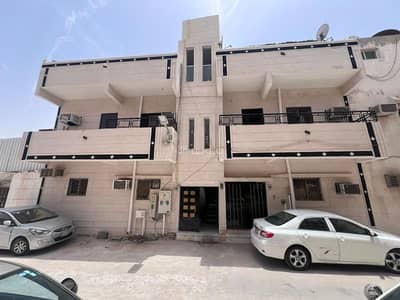 Residential Building for Sale in West Riyadh, Riyadh - Residential building for sale in Al-Suweidi (Al-Suwaidi) neighborhood Residential Building for Sale in West Riyadh, Riyadh - Residential building for sale in Al-Suweidi (Al-Suwaidi) neighborhood