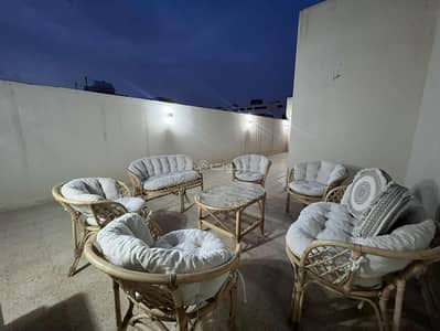4 Bedroom Apartment for Rent in North Riyadh, Riyadh - Duplex apartment with a private entrance and a garage, 4 bedrooms for rent in al-narjis