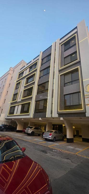 4 Bedroom Apartment for Sale in North Jeddah, Jeddah - Luxurious 4-bedroom owner-occupied apartment with two entrances for sale in Al-Rawdah neighborhood 4 Bedroom Apartment for Sale in North Jeddah, Jeddah - Luxurious 4-bedroom owner-occupied apartment with two entrances for sale in Al-Rawdah neighborhood